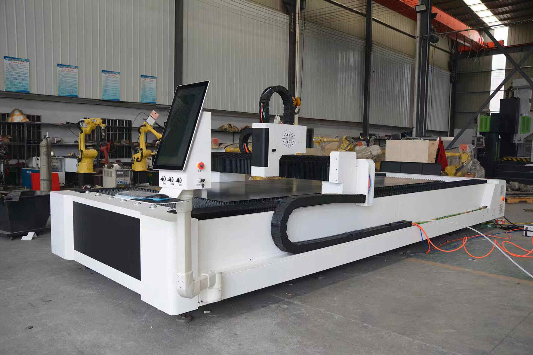 Direktang Binebenta ng Pabrika 1530 Fiber Laser Cutting Machine para sa Metal Non-Metal